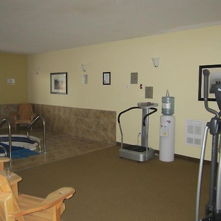 Trend Mountain Hotel & Conference Centre Tumbler Ridge Esterno foto