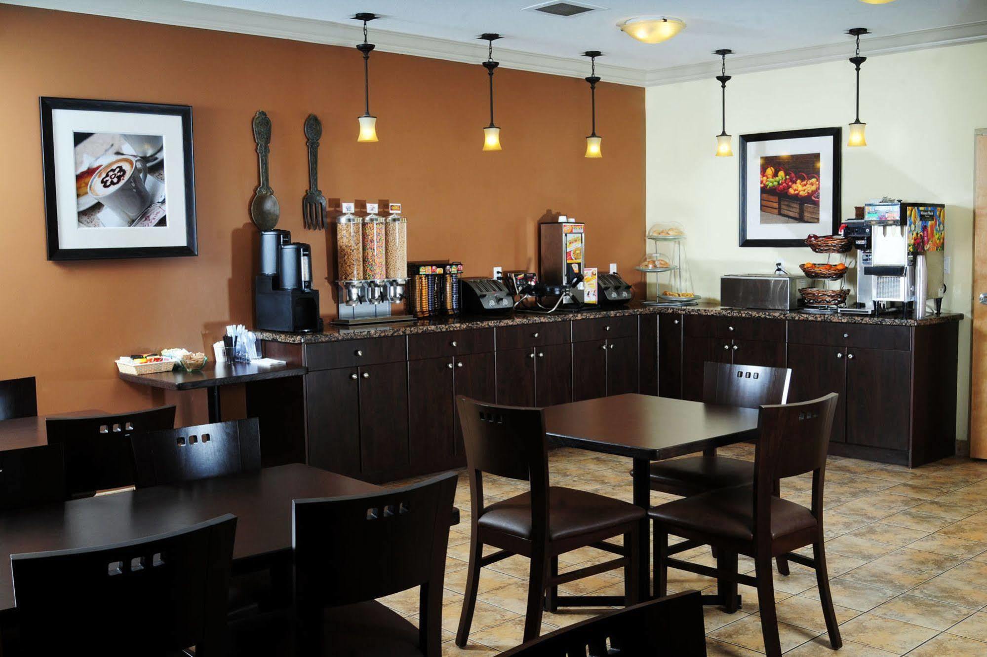 Trend Mountain Hotel & Conference Centre Tumbler Ridge Ristorante foto